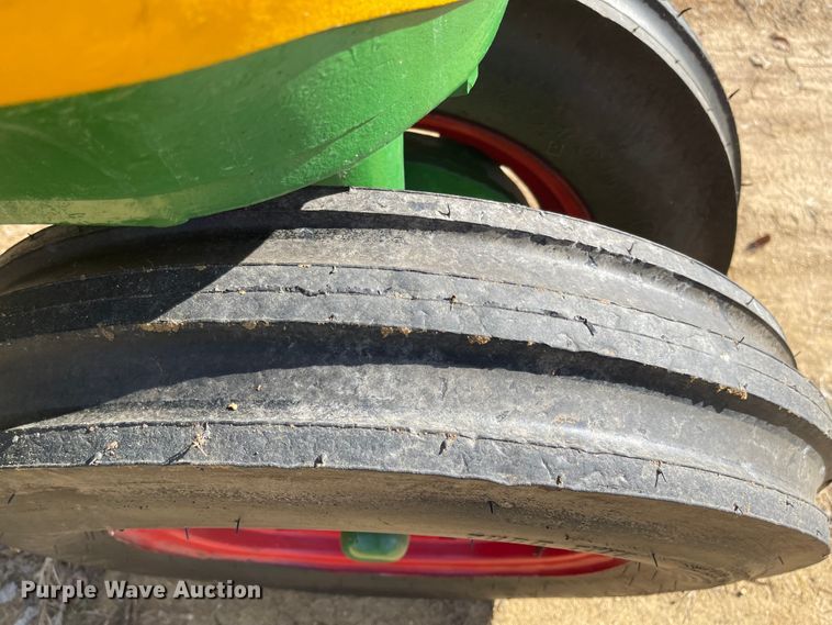 image for item IK9681 1951 Oliver 88 Row Crop  tractor