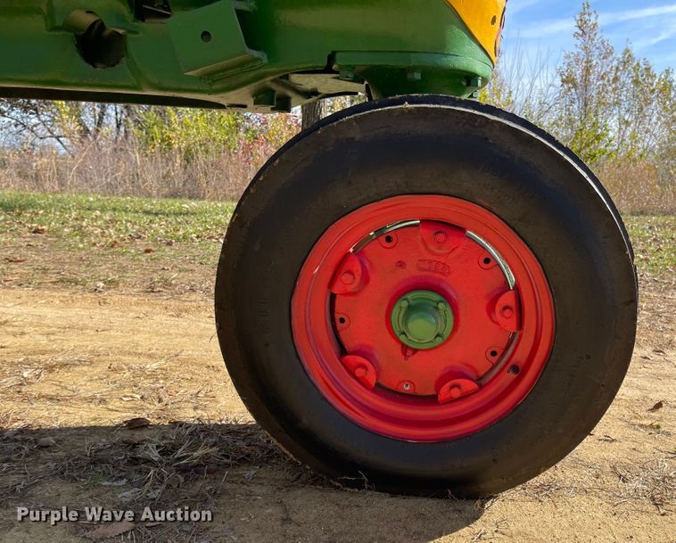 image for item IK9681 1951 Oliver 88 Row Crop  tractor