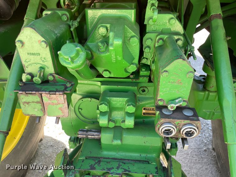 image for item IX9503 1979 John Deere 4240  tractor