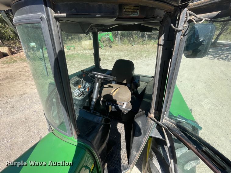 image for item IX9503 1979 John Deere 4240  tractor