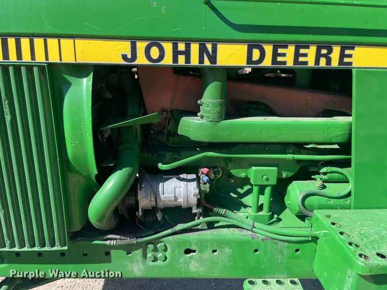 image for item IX9503 1979 John Deere 4240  tractor