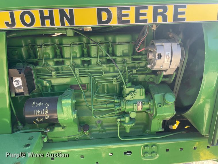 image for item IX9503 1979 John Deere 4240  tractor