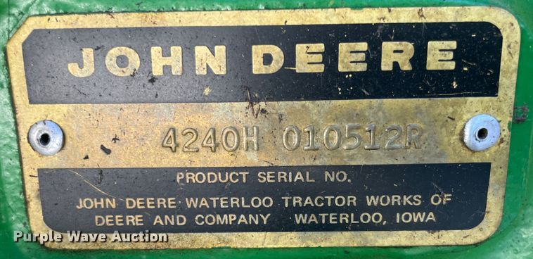 image for item IX9503 1979 John Deere 4240  tractor
