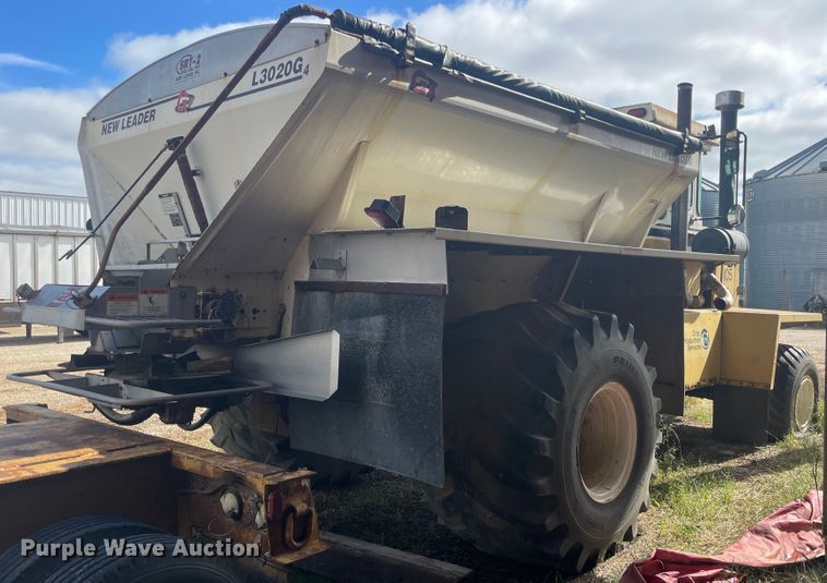 image for item IX9509 Ag-Chem Terra-Gator 1804  spreader