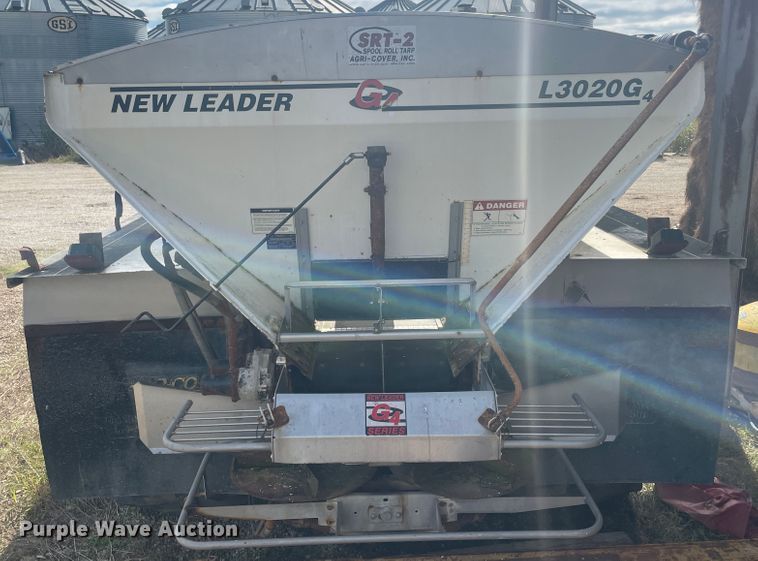 image for item IX9509 Ag-Chem Terra-Gator 1804  spreader