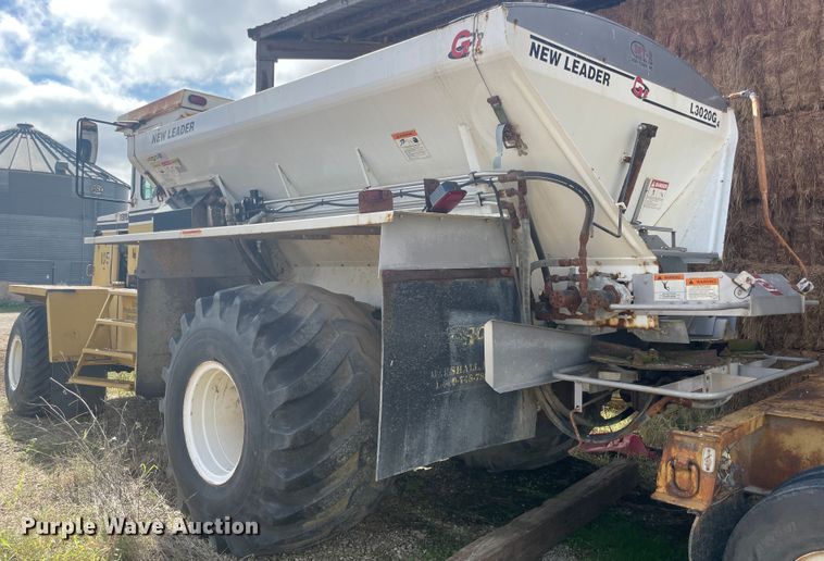 image for item IX9509 Ag-Chem Terra-Gator 1804  spreader