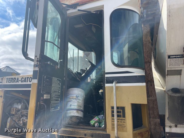 image for item IX9509 Ag-Chem Terra-Gator 1804  spreader