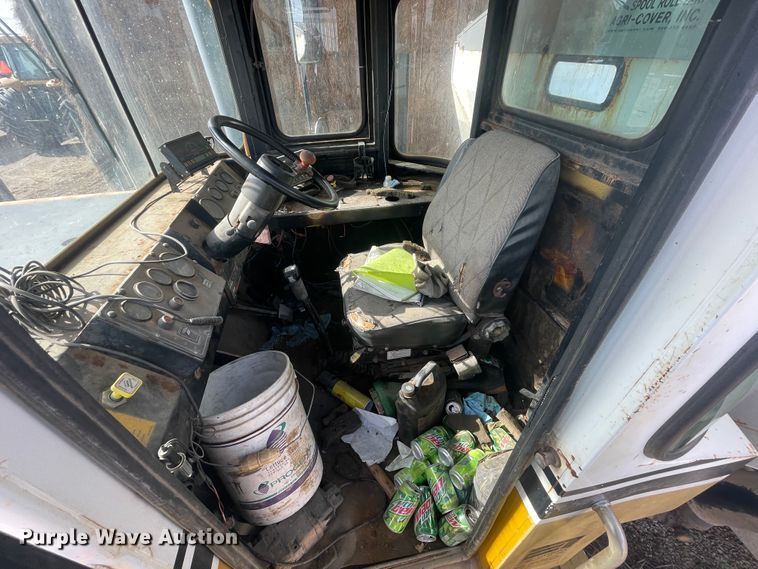 image for item IX9509 Ag-Chem Terra-Gator 1804  spreader