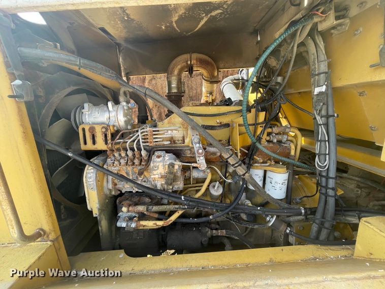 image for item IX9509 Ag-Chem Terra-Gator 1804  spreader