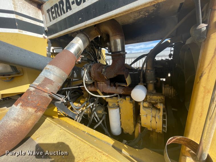 image for item IX9509 Ag-Chem Terra-Gator 1804  spreader