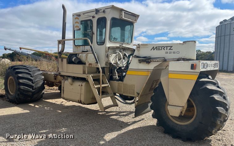 image for item IX9510 Mertz 3250  applicator cab and chassis