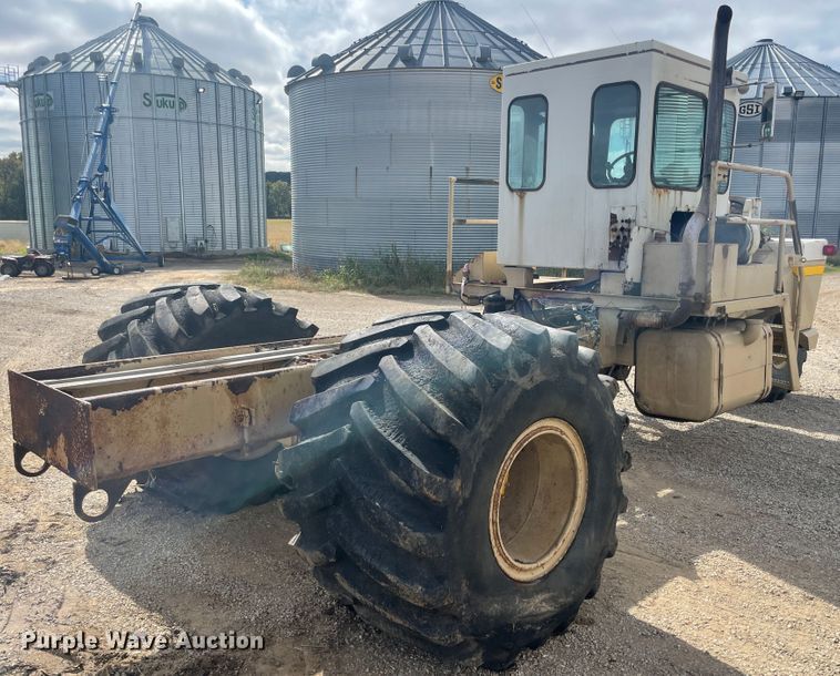 image for item IX9510 Mertz 3250  applicator cab and chassis