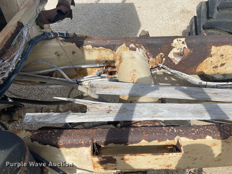 image for item IX9510 Mertz 3250  applicator cab and chassis