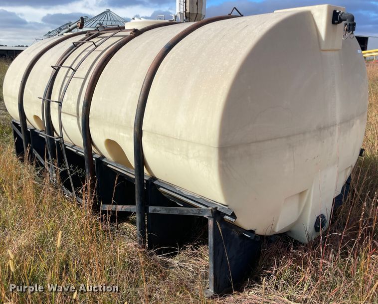 image for item IX9511 Tank