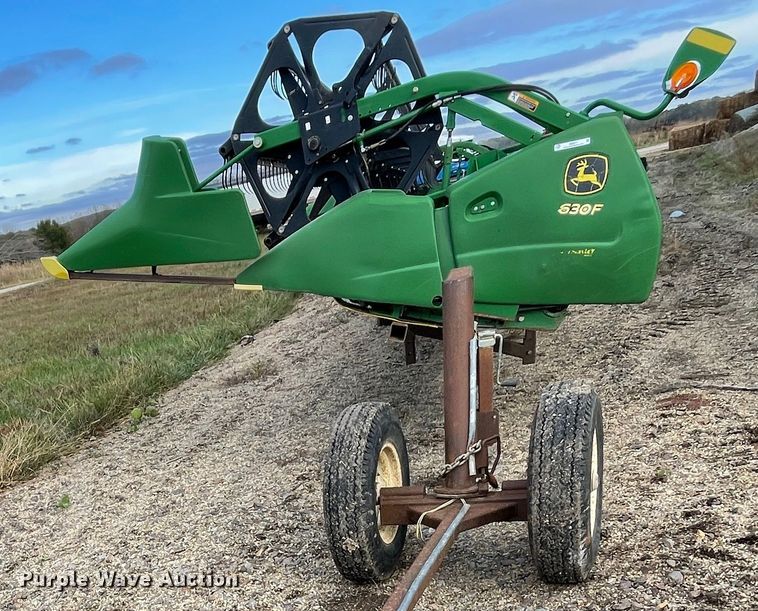 image for item IX9517 2011 John Deere 630F  flex head