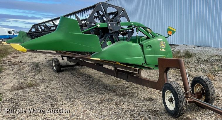 image for item IX9517 2011 John Deere 630F  flex head