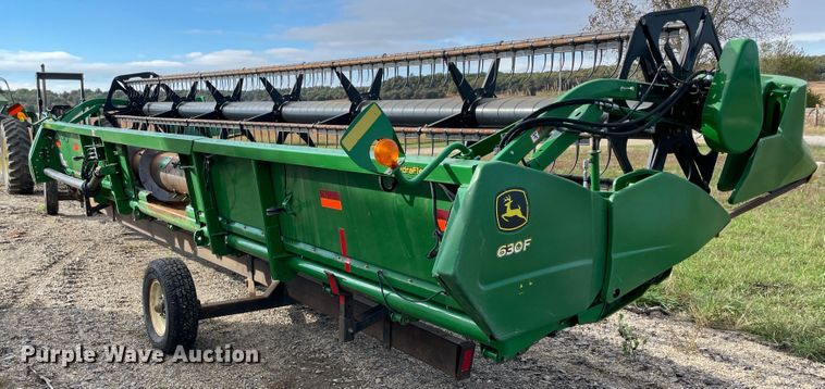 image for item IX9517 2011 John Deere 630F  flex head