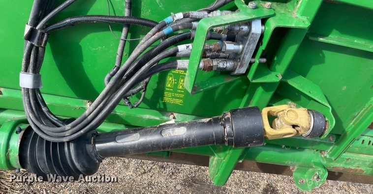 image for item IX9517 2011 John Deere 630F  flex head