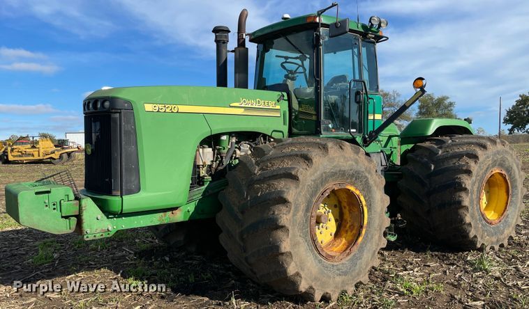 image for item IX9519 2003 John Deere 9520  4WD tractor