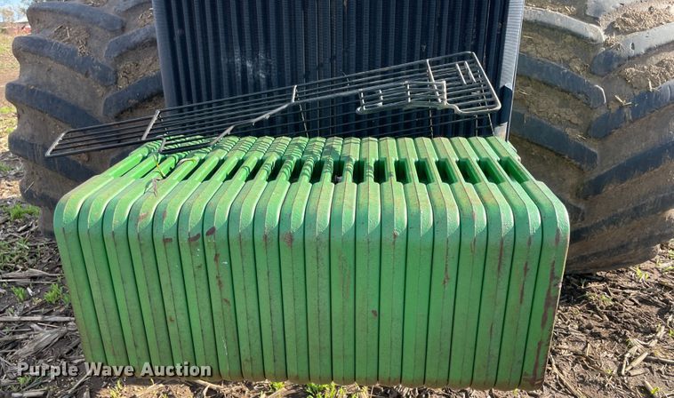 image for item IX9519 2003 John Deere 9520  4WD tractor