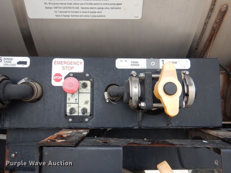 image for item JS9227 2008 Case IH Patriot SPX3320  sprayer