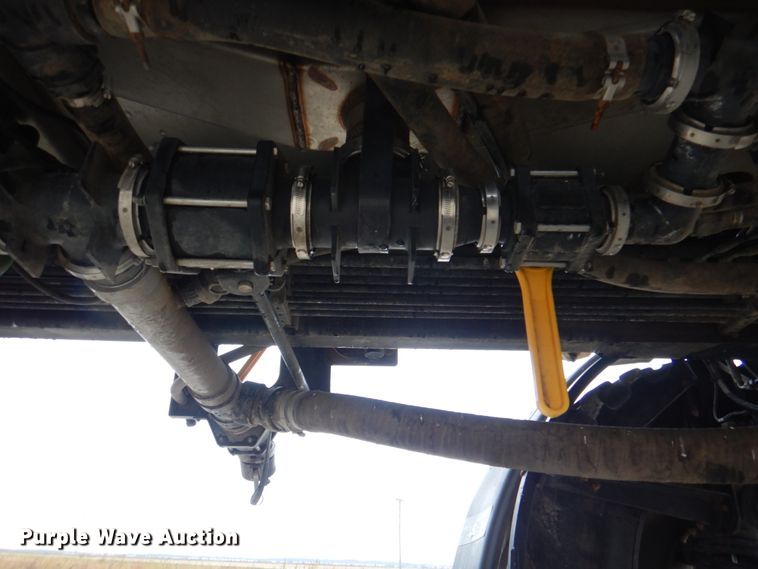 image for item JS9227 2008 Case IH Patriot SPX3320  sprayer