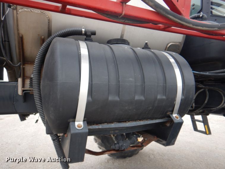 image for item JS9227 2008 Case IH Patriot SPX3320  sprayer