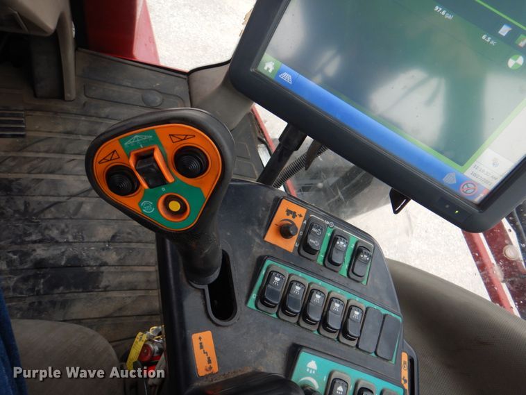 image for item JS9227 2008 Case IH Patriot SPX3320  sprayer