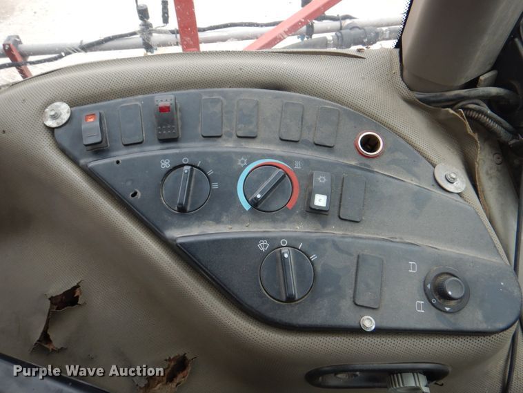 image for item JS9227 2008 Case IH Patriot SPX3320  sprayer