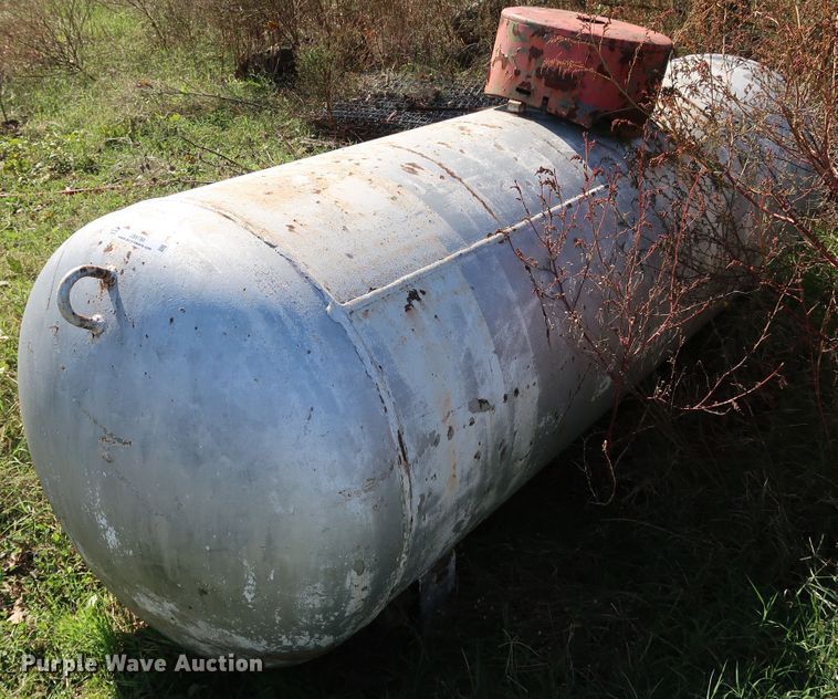 image for item JS9788 1952 BS&B S925  propane tank