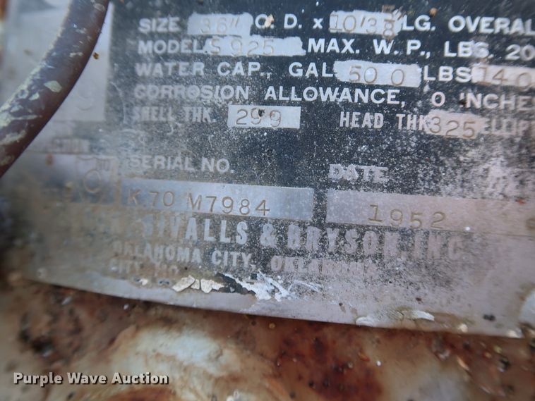 image for item JS9788 1952 BS&B S925  propane tank