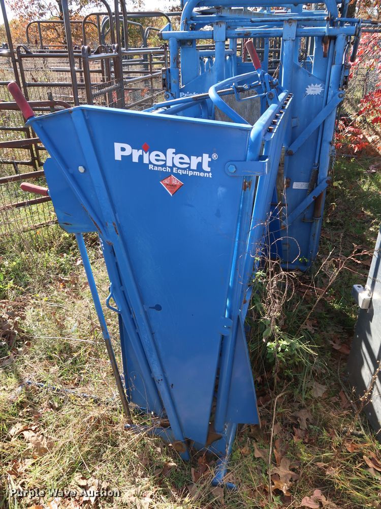 image for item JS9792 Livestock equipment