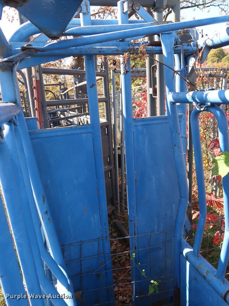 image for item JS9792 Livestock equipment