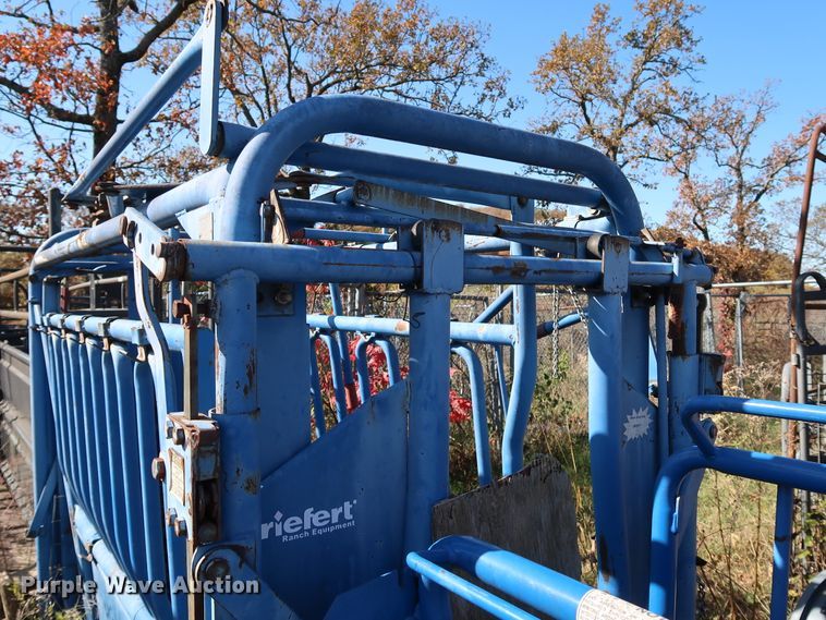 image for item JS9792 Livestock equipment