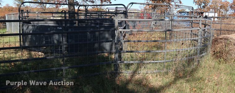 image for item JS9792 Livestock equipment