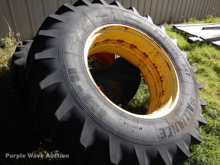 image for item JT9439 (4) tires and wheels