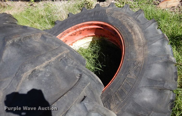 image for item JT9439 (4) tires and wheels