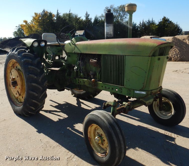 image for item JT9444 John Deere 3020  tractor