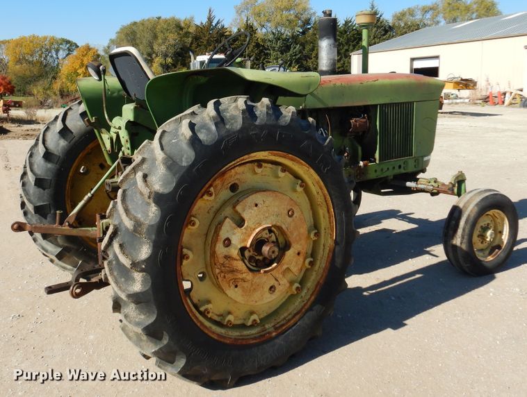 image for item JT9444 John Deere 3020  tractor