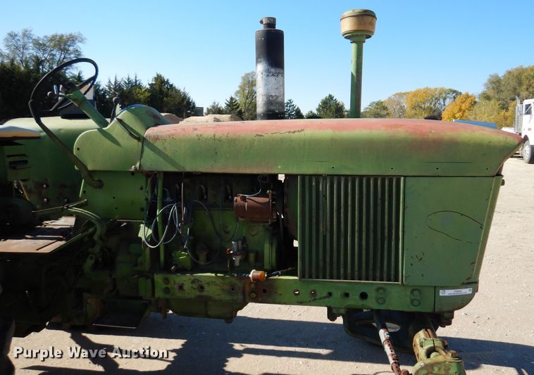 image for item JT9444 John Deere 3020  tractor