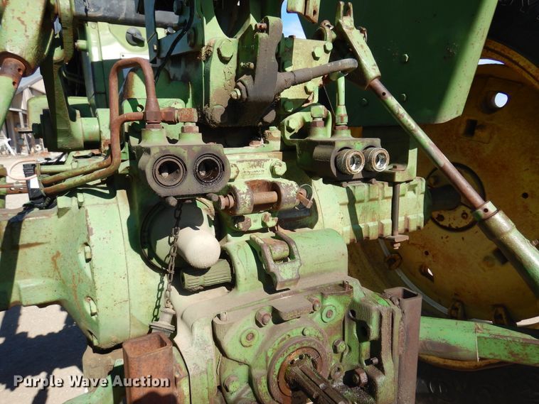 image for item JT9444 John Deere 3020  tractor