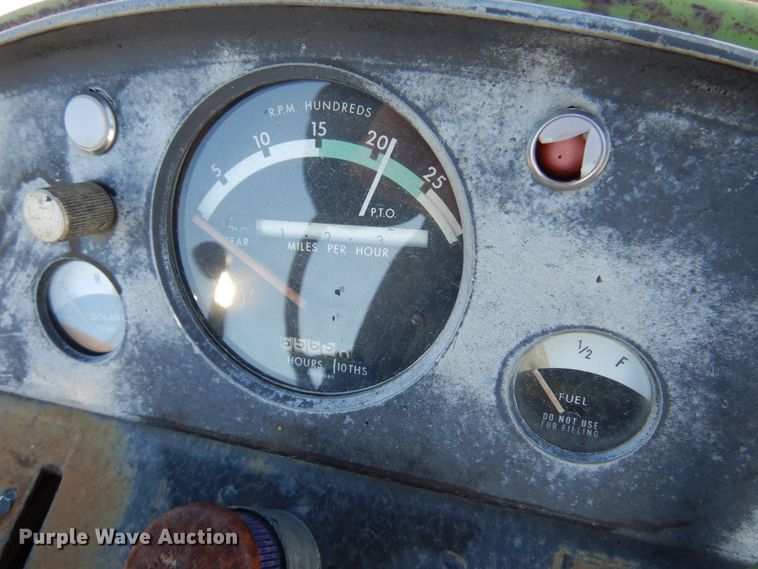 image for item JT9444 John Deere 3020  tractor