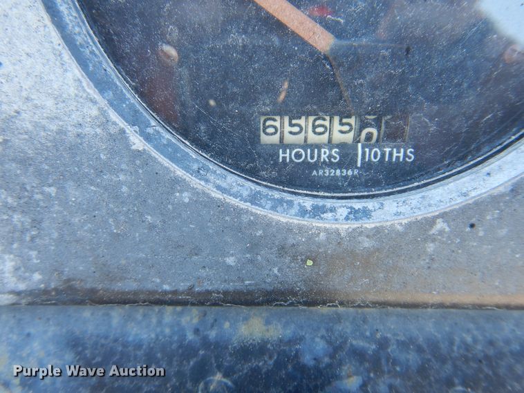 image for item JT9444 John Deere 3020  tractor