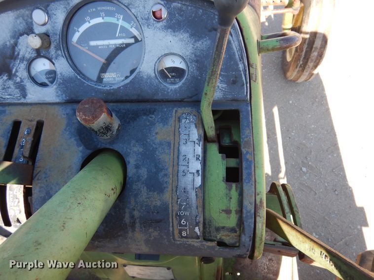 image for item JT9444 John Deere 3020  tractor