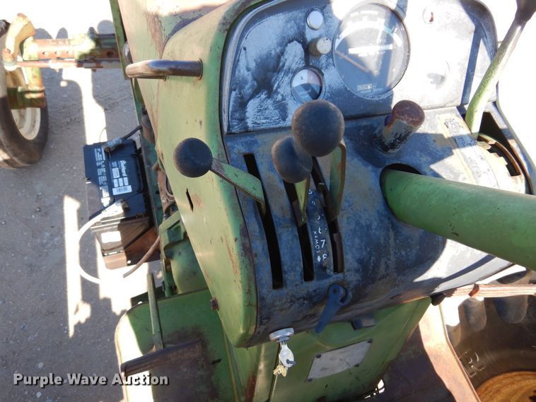 image for item JT9444 John Deere 3020  tractor