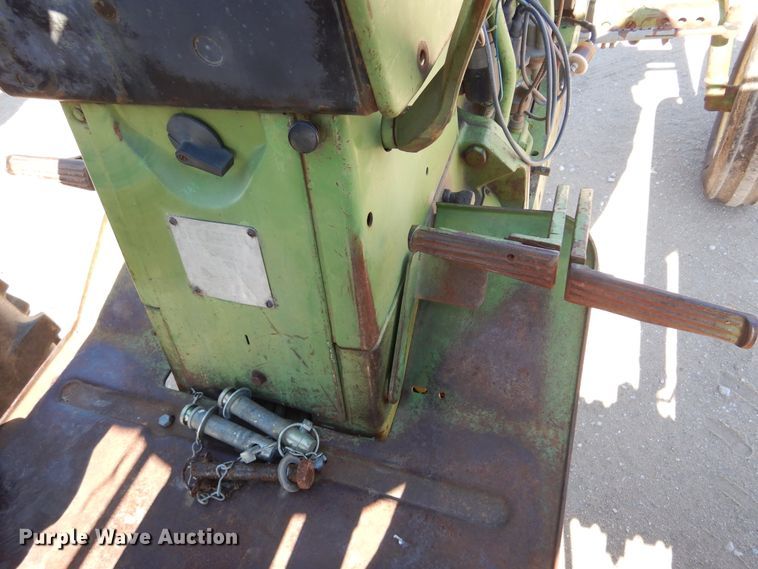 image for item JT9444 John Deere 3020  tractor