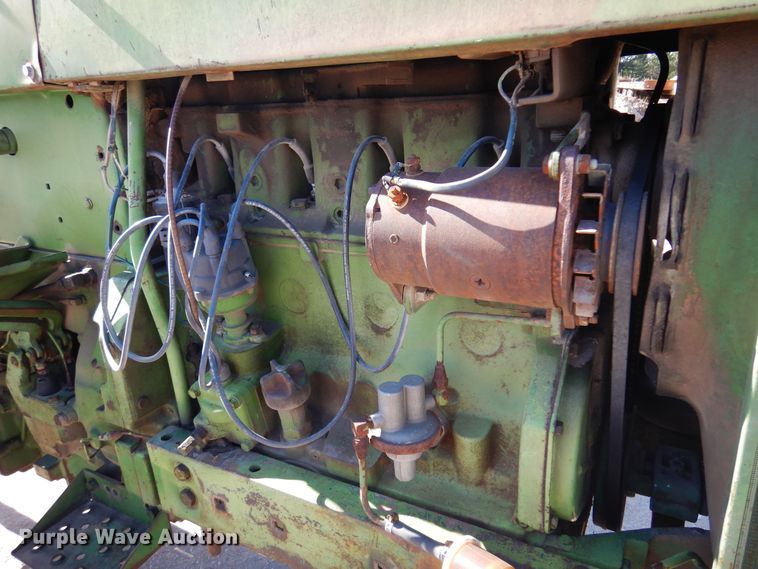 image for item JT9444 John Deere 3020  tractor