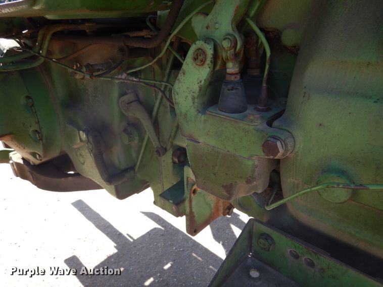 image for item JT9444 John Deere 3020  tractor