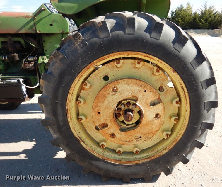 image for item JT9444 John Deere 3020  tractor