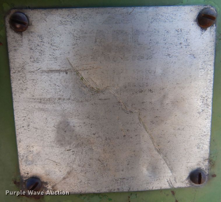 image for item JT9444 John Deere 3020  tractor